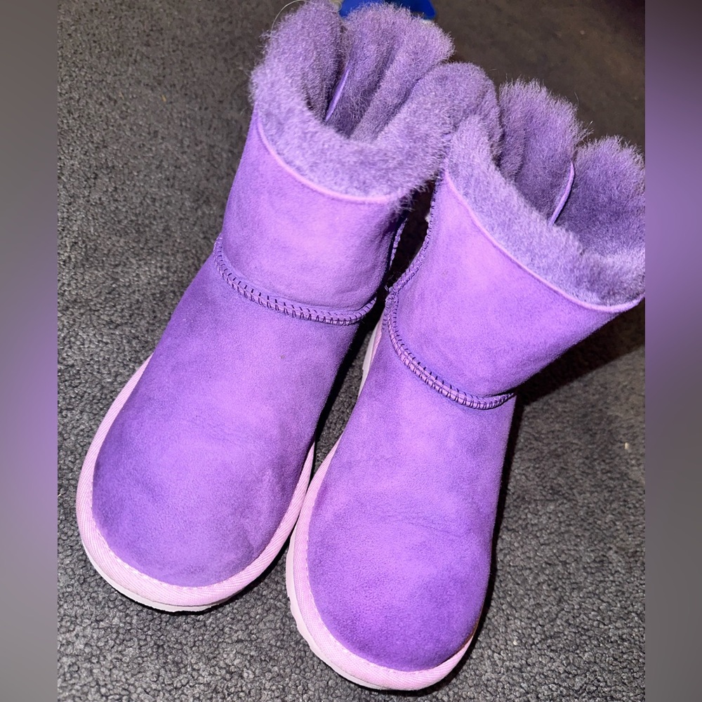 Girls Purple Ugg boots
